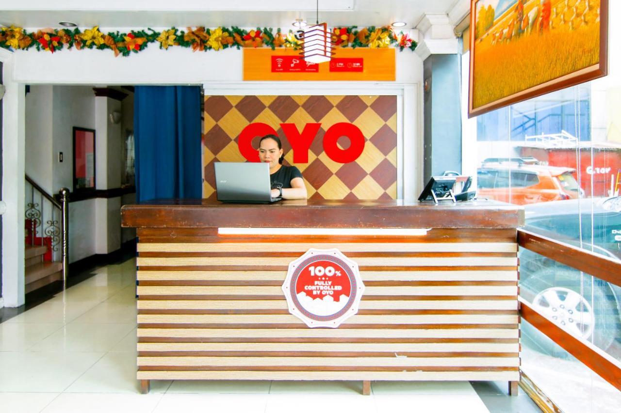 Oyo 117 Rochelle Apartelle Quezon City Zewnętrze zdjęcie
